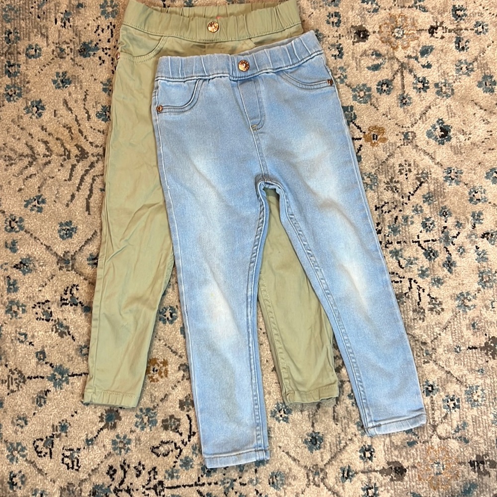 Set of 2 girls Vince Camuto pants